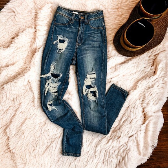 Fashion Nova High Rise Skinny Jeans | Size 1 | NWOT | Distressed Denim - Picture 2 of 12